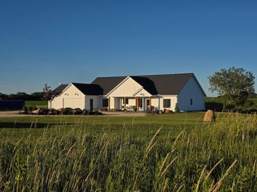 10319 30 Highway SW, Hayfield, MN 55940
