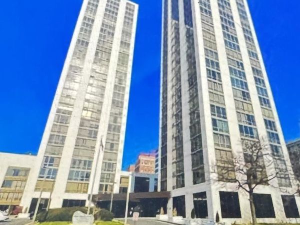 125 SW JEFFERSON Street, Unit W16C, Peoria, IL 61602