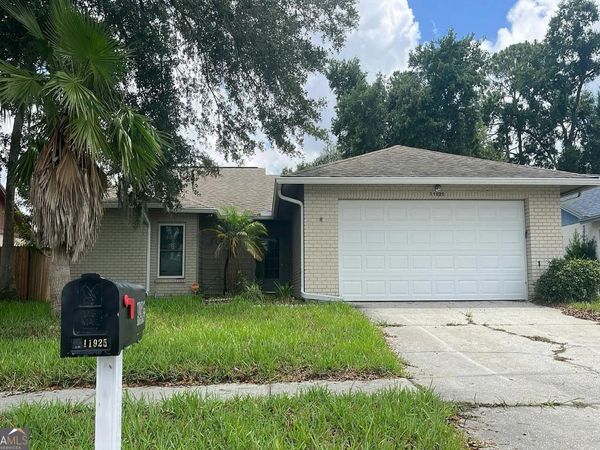 11925 Cedarfield Drive, Riverview, FL 33579
