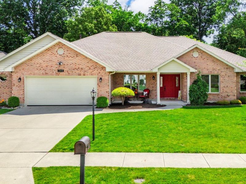 304 Chinkapin, Englewood, OH 45315 Photo 1