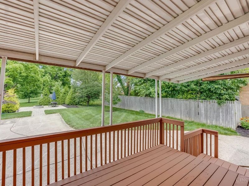 5895 Giffindale Drive, Cincinnati, OH 45239 Photo 8