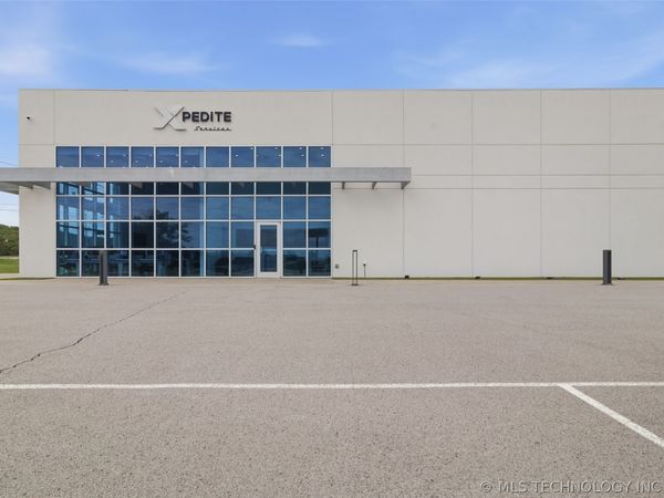12080 S 36th West Avenue , Sapulpa, OK 74066