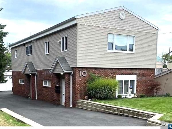 10 Evergreen Avenue 2, NORTH HALEDON, NJ 07508