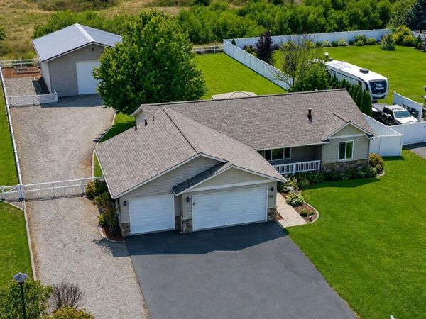2104 W Evening Star RD, Post Falls, ID 83854
