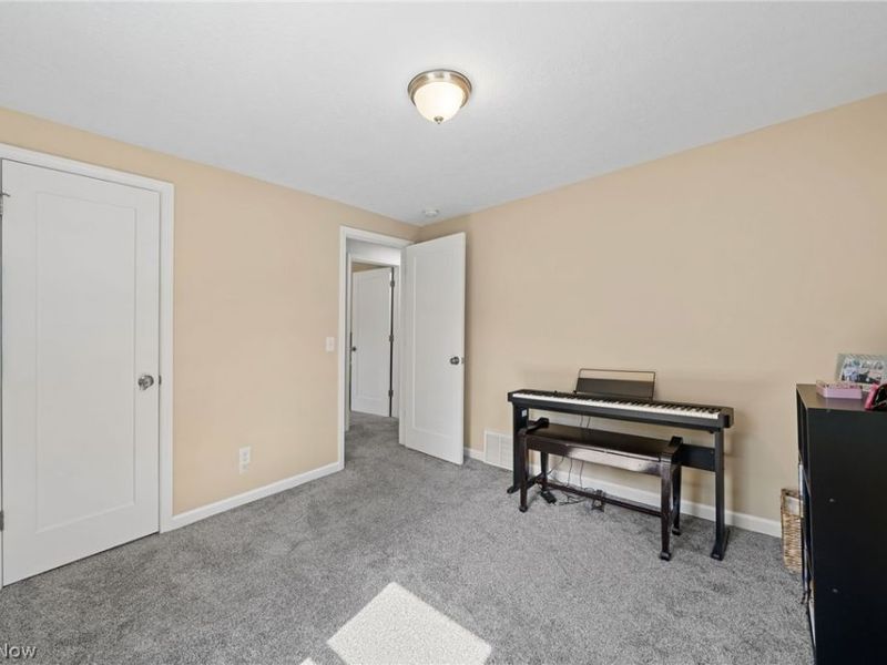 327 Sewell Avenue , Akron, OH 44319 Photo 24