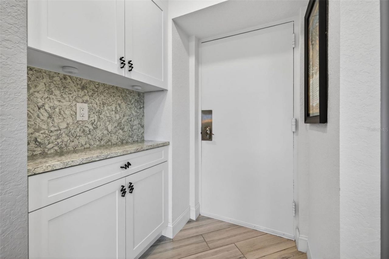4900 Brittany Drive S, Unit 409, Saint Petersburg, FL 33715 Photo