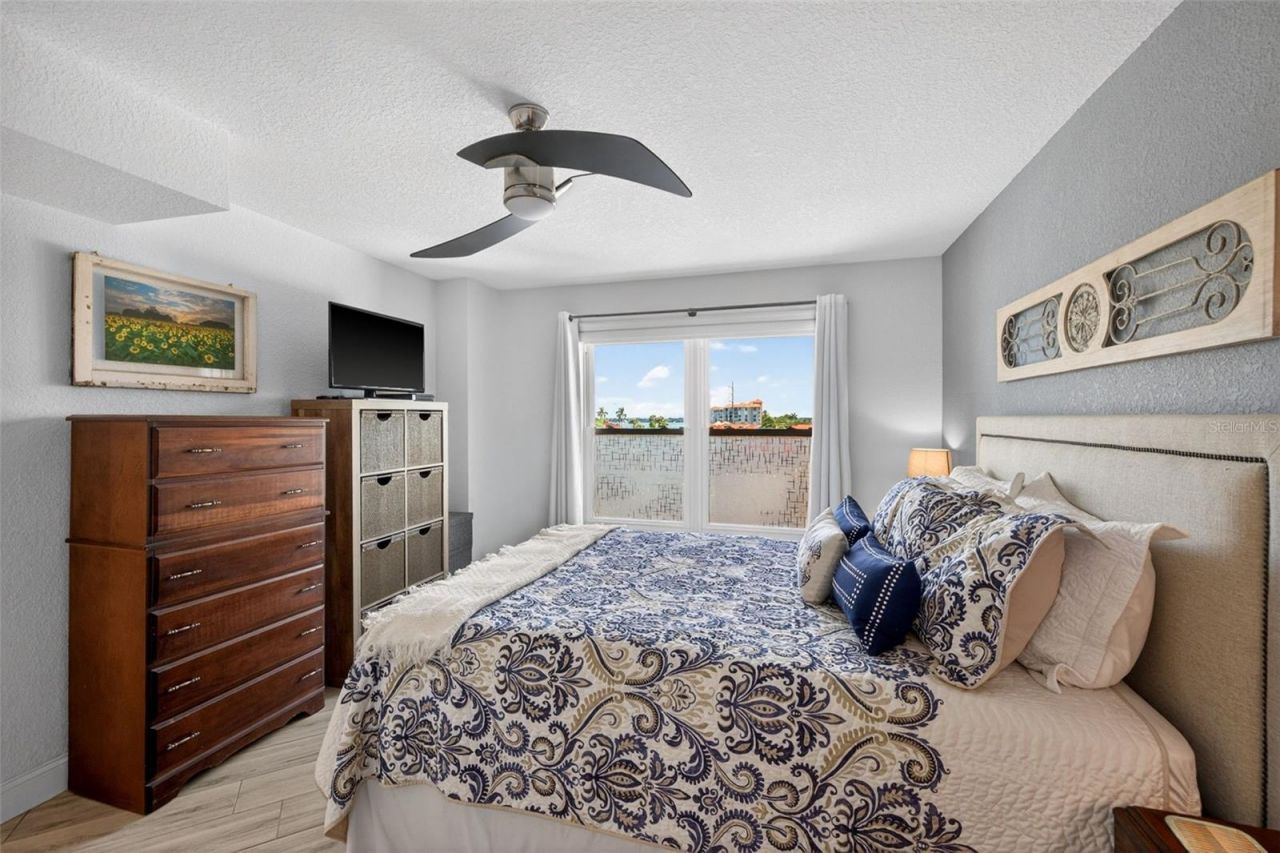 4900 Brittany Drive S, Unit 409, Saint Petersburg, FL 33715 Photo