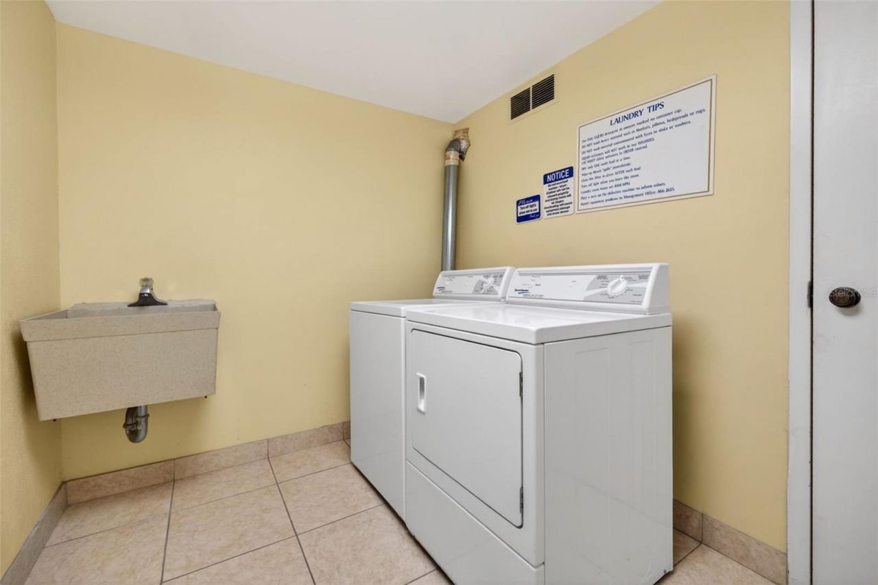 4900 Brittany Drive S, Unit 409, Saint Petersburg, FL 33715 Photo
