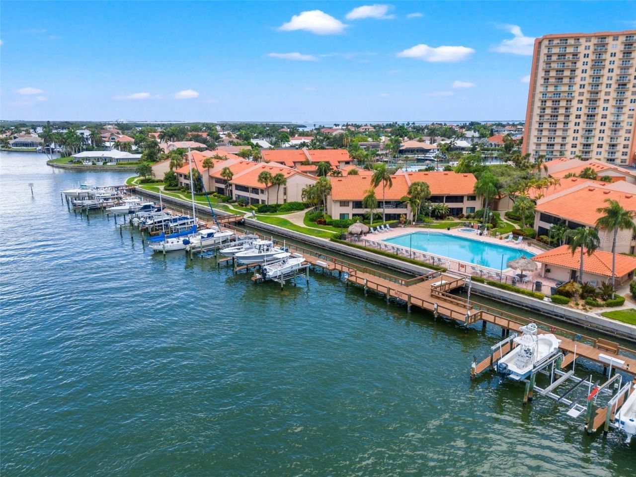4900 Brittany Drive S, Unit 409, Saint Petersburg, FL 33715 Photo