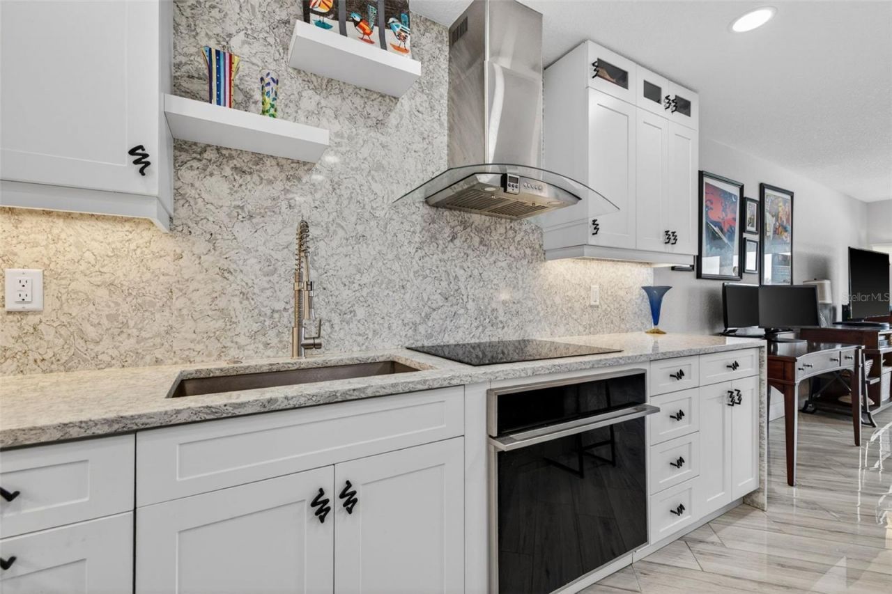 4900 Brittany Drive S, Unit 409, Saint Petersburg, FL 33715 Photo