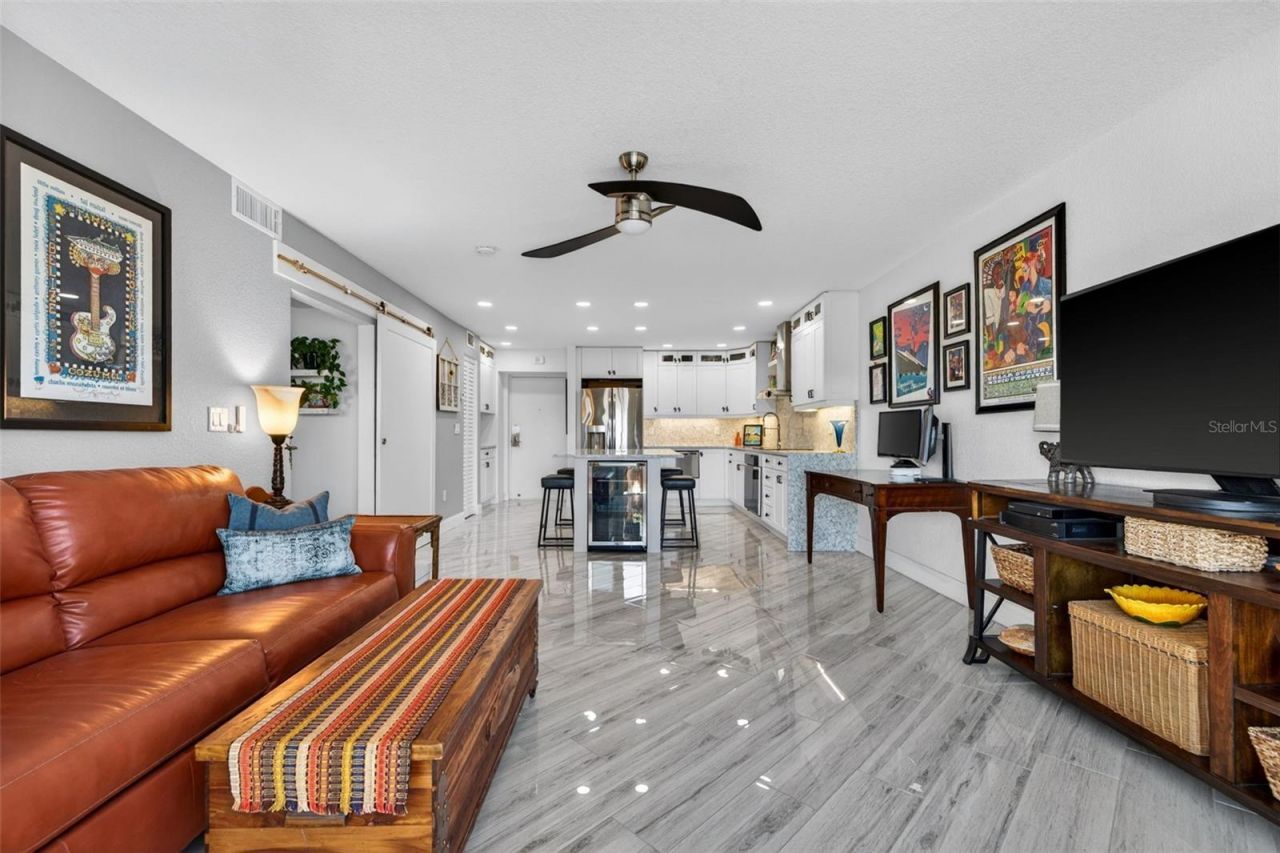 4900 Brittany Drive S, Unit 409, Saint Petersburg, FL 33715 Photo