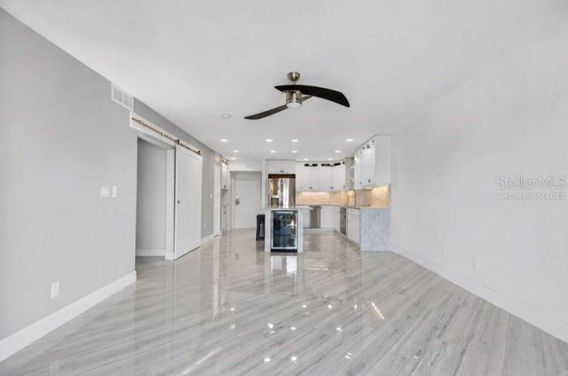 4900 Brittany Drive S, Unit 409, Saint Petersburg, FL 33715 Photo