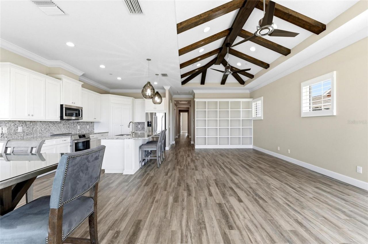 310 Compass Point Drive, Unit 201, Bradenton, FL 34209 Photo