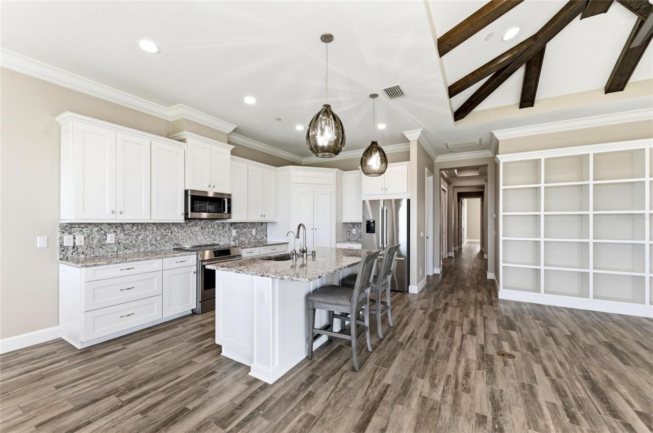 310 Compass Point Drive, Unit 201, Bradenton, FL 34209 Photo
