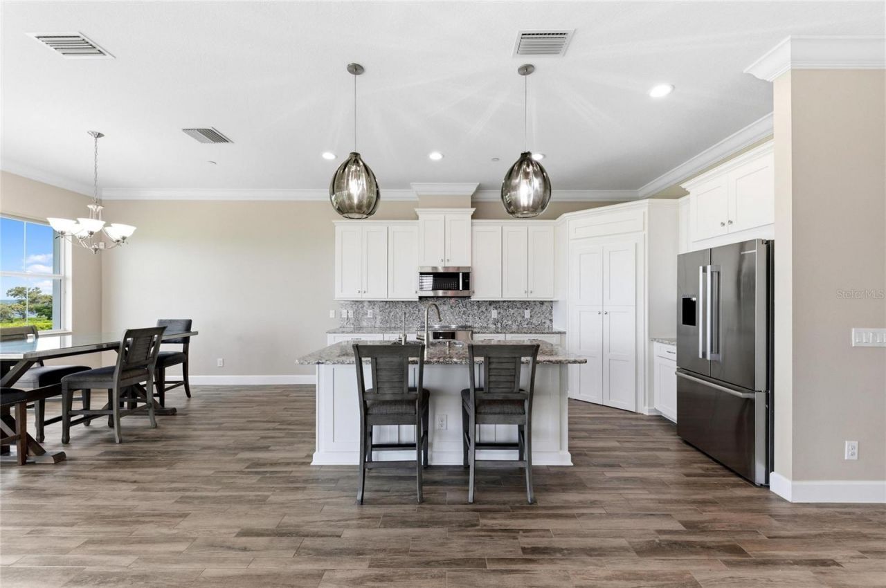 310 Compass Point Drive, Unit 201, Bradenton, FL 34209 Photo