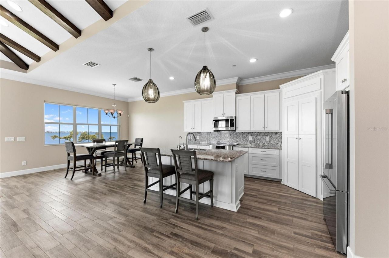310 Compass Point Drive, Unit 201, Bradenton, FL 34209 Photo