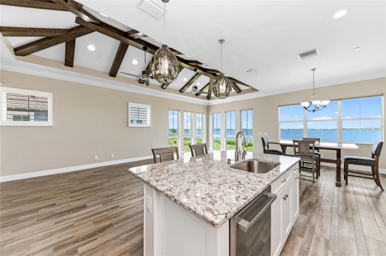 310 Compass Point Drive, Unit 201, Bradenton, FL 34209 Photo