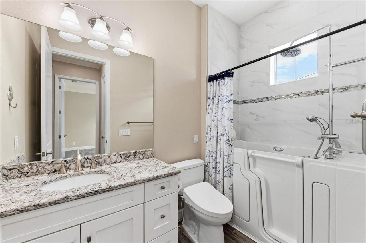 310 Compass Point Drive, Unit 201, Bradenton, FL 34209 Photo