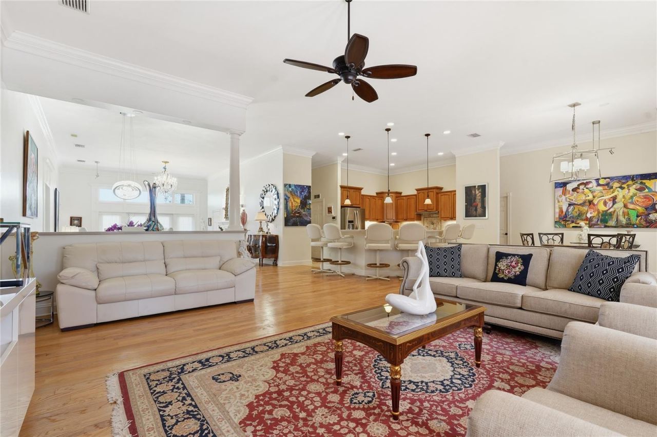 121 Harbor View Lane, Belleair Bluffs, FL 33770 Photo