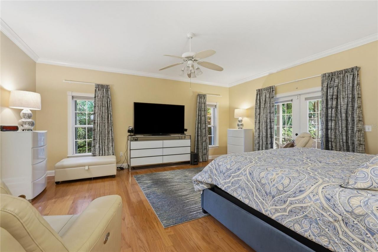 121 Harbor View Lane, Belleair Bluffs, FL 33770 Photo