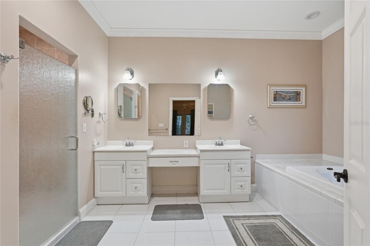 121 Harbor View Lane, Belleair Bluffs, FL 33770 Photo