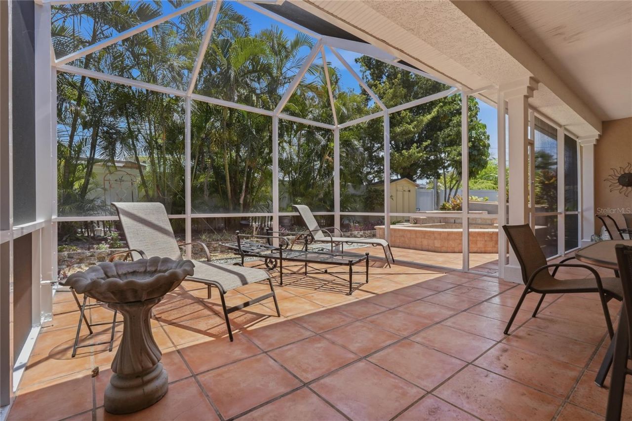 121 Harbor View Lane, Belleair Bluffs, FL 33770 Photo