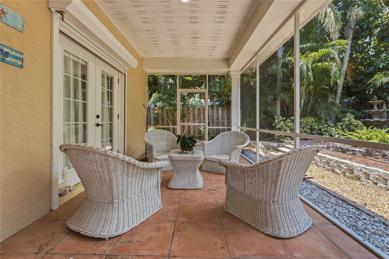 121 Harbor View Lane, Belleair Bluffs, FL 33770 Photo