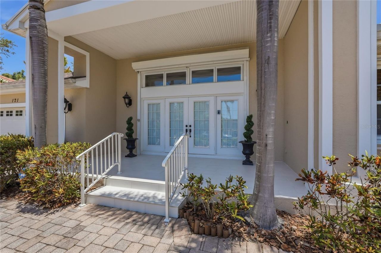 121 Harbor View Lane, Belleair Bluffs, FL 33770 Photo