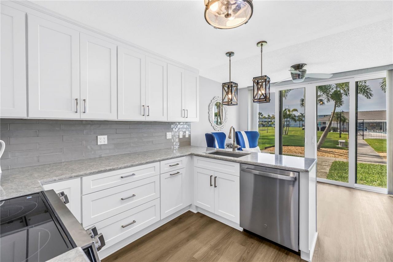 4715 Bay Street Ne, Unit 135, Saint Petersburg, FL 33703 Photo