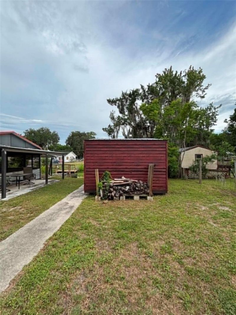 919 Cr 482d, Lake Panasoffkee, FL 33538 Photo