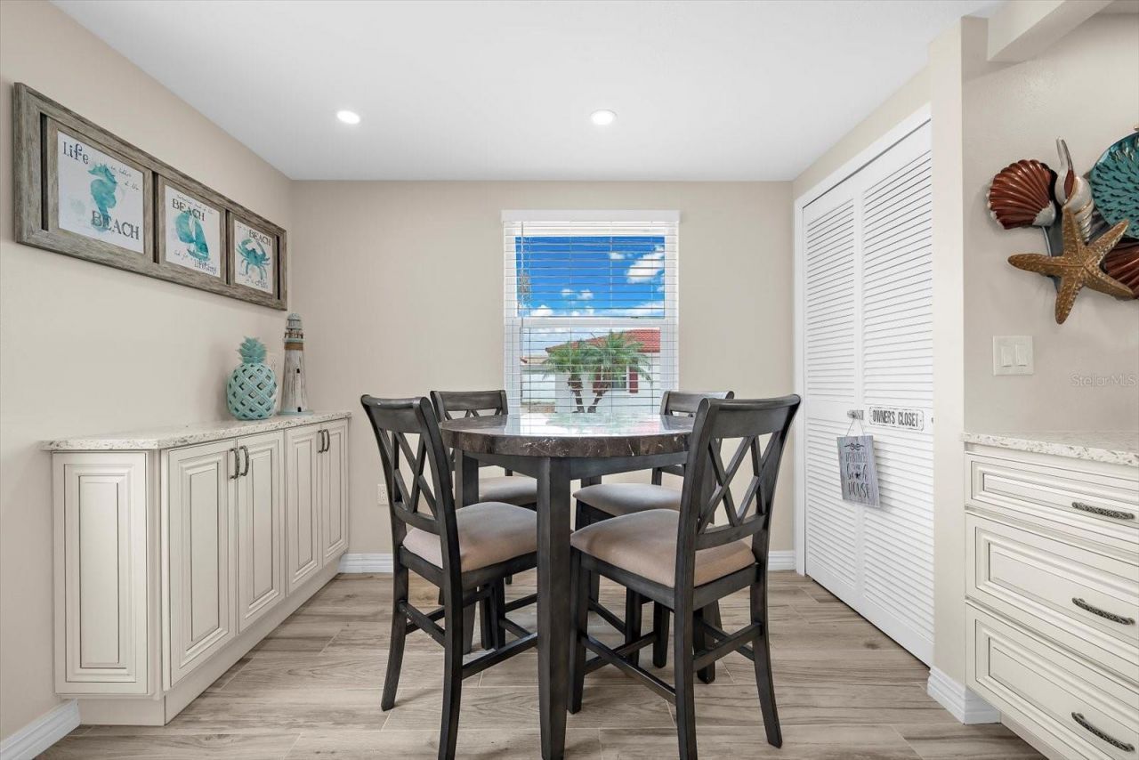6154 Midnight Pass Road, Unit B1, Sarasota, FL 34242 Photo