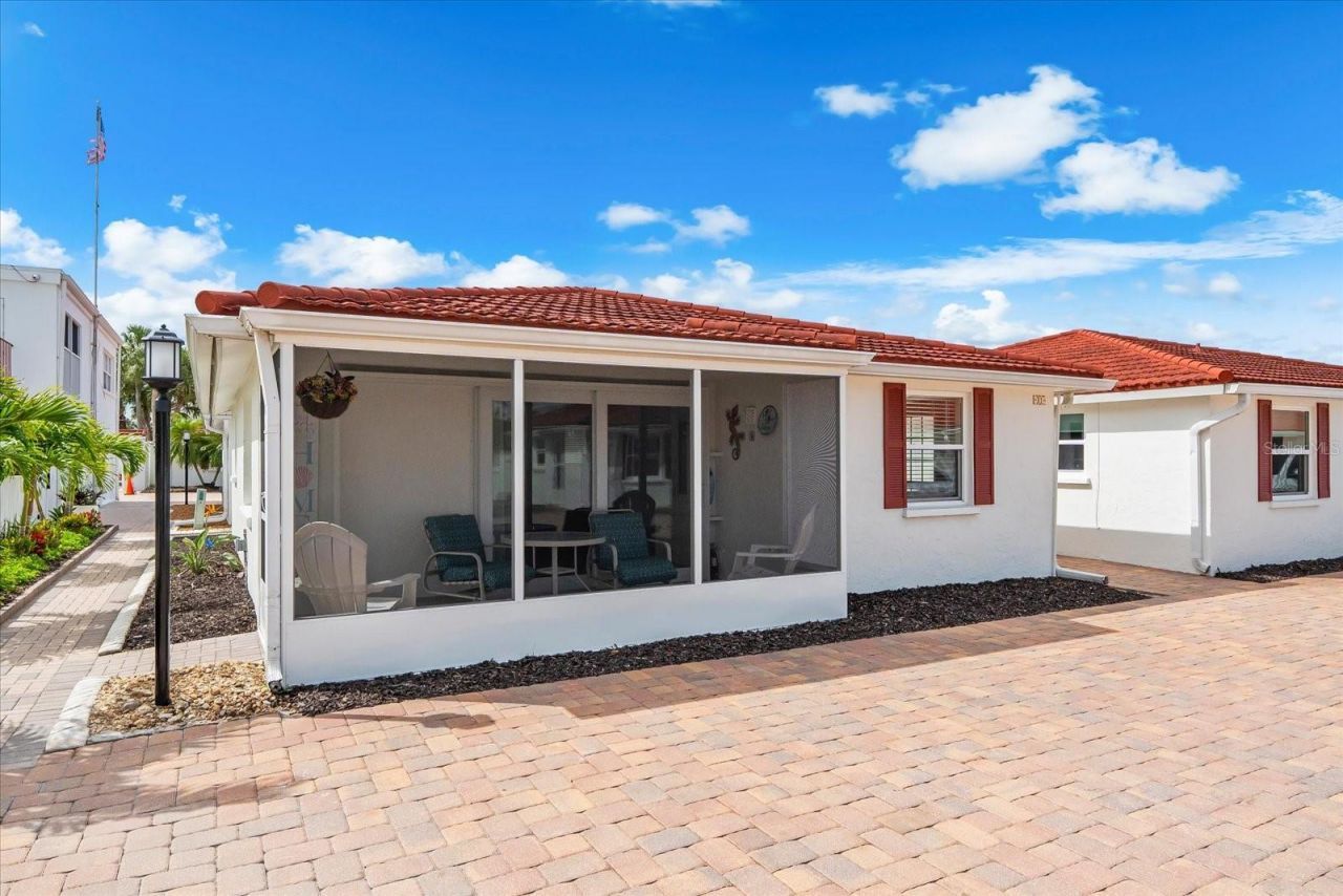 6154 Midnight Pass Road, Unit B1, Sarasota, FL 34242 Photo