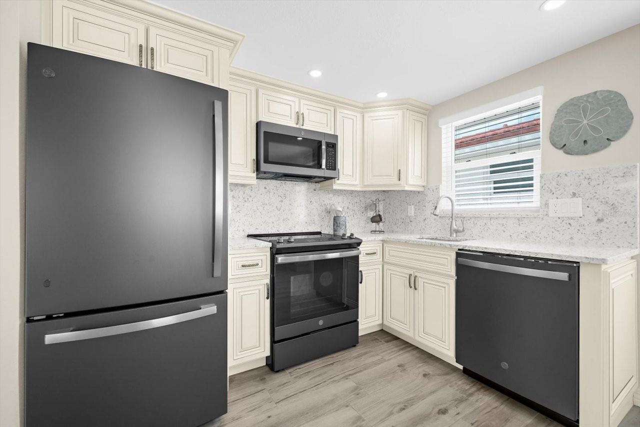 6154 Midnight Pass Road, Unit B1, Sarasota, FL 34242 Photo