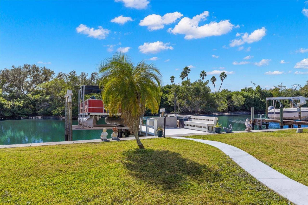 556 Mount Oak Avenue Ne, Unit 738, Saint Petersburg, FL 33702 Photo