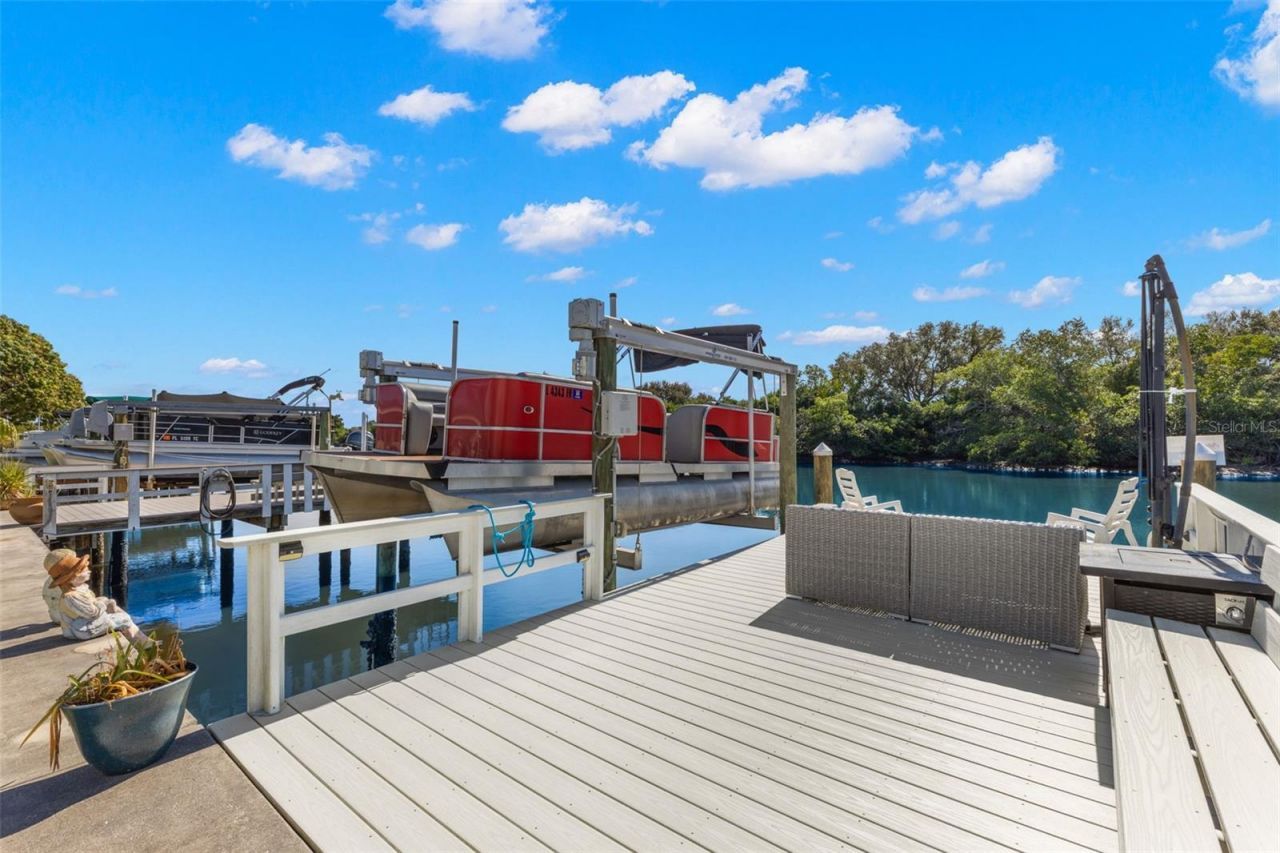 556 Mount Oak Avenue Ne, Unit 738, Saint Petersburg, FL 33702 Photo