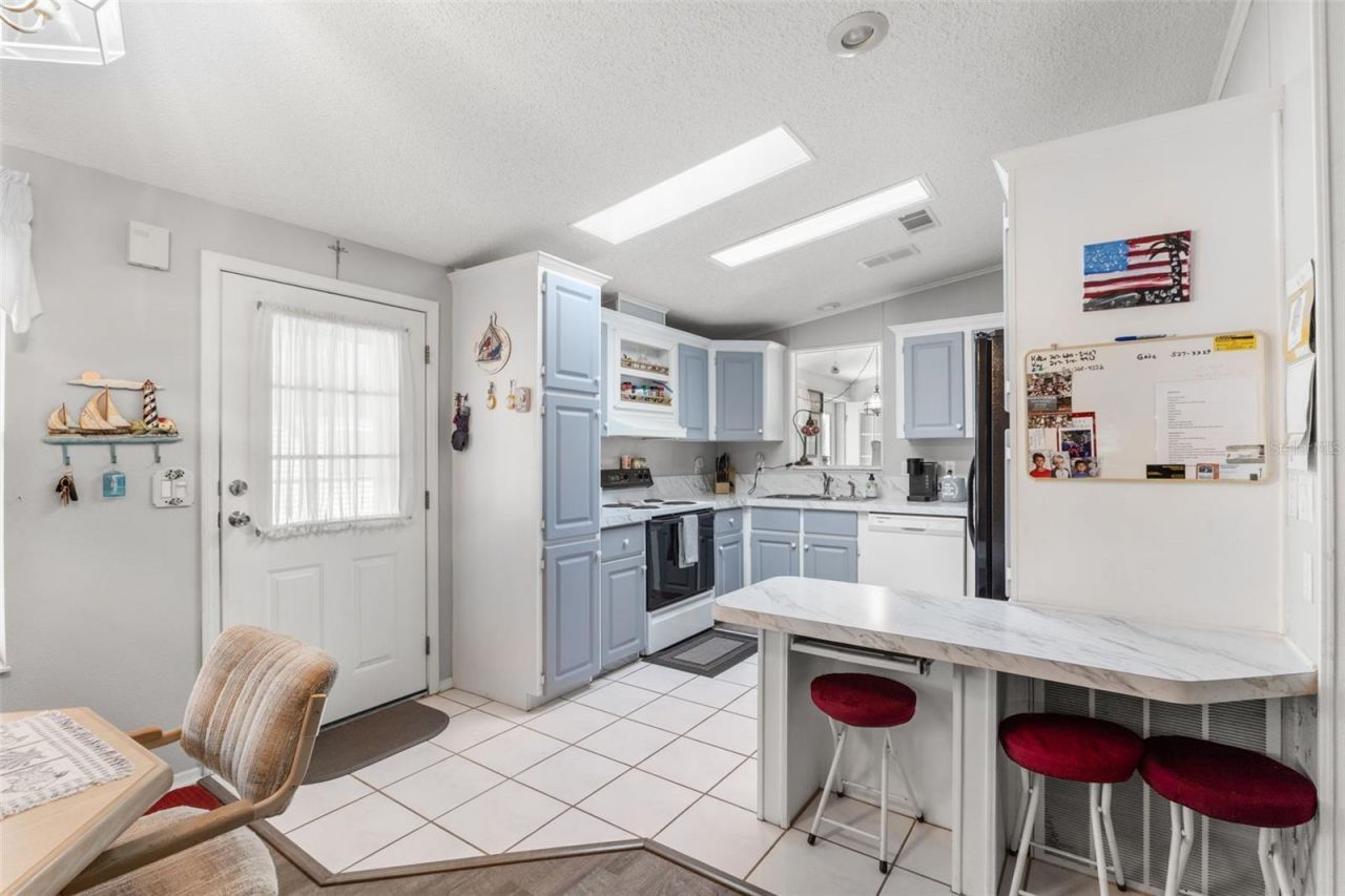 556 Mount Oak Avenue Ne, Unit 738, Saint Petersburg, FL 33702 Photo