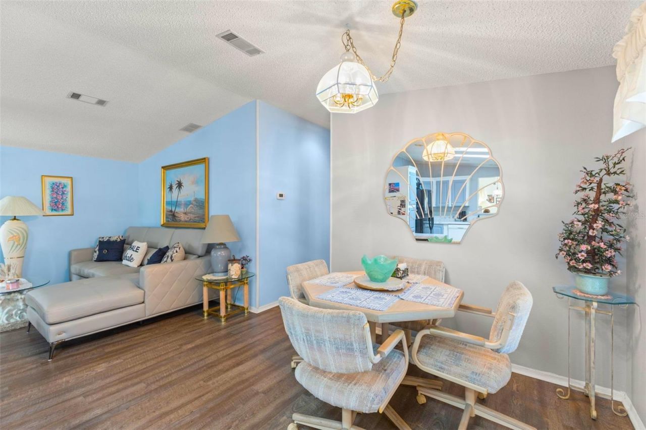 556 Mount Oak Avenue Ne, Unit 738, Saint Petersburg, FL 33702 Photo