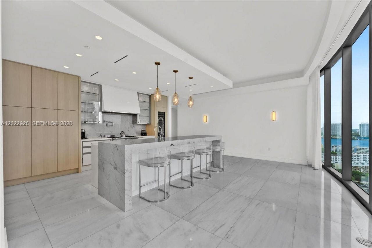 17901 Collins Ave , Unit 1801, Sunny Isles Beach, FL 33160 Photo