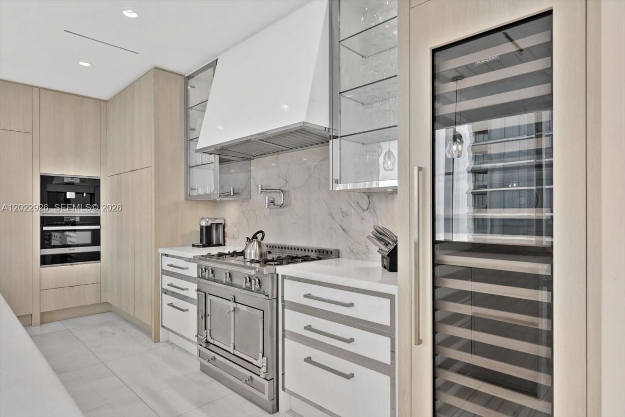 17901 Collins Ave , Unit 1801, Sunny Isles Beach, FL 33160 Photo