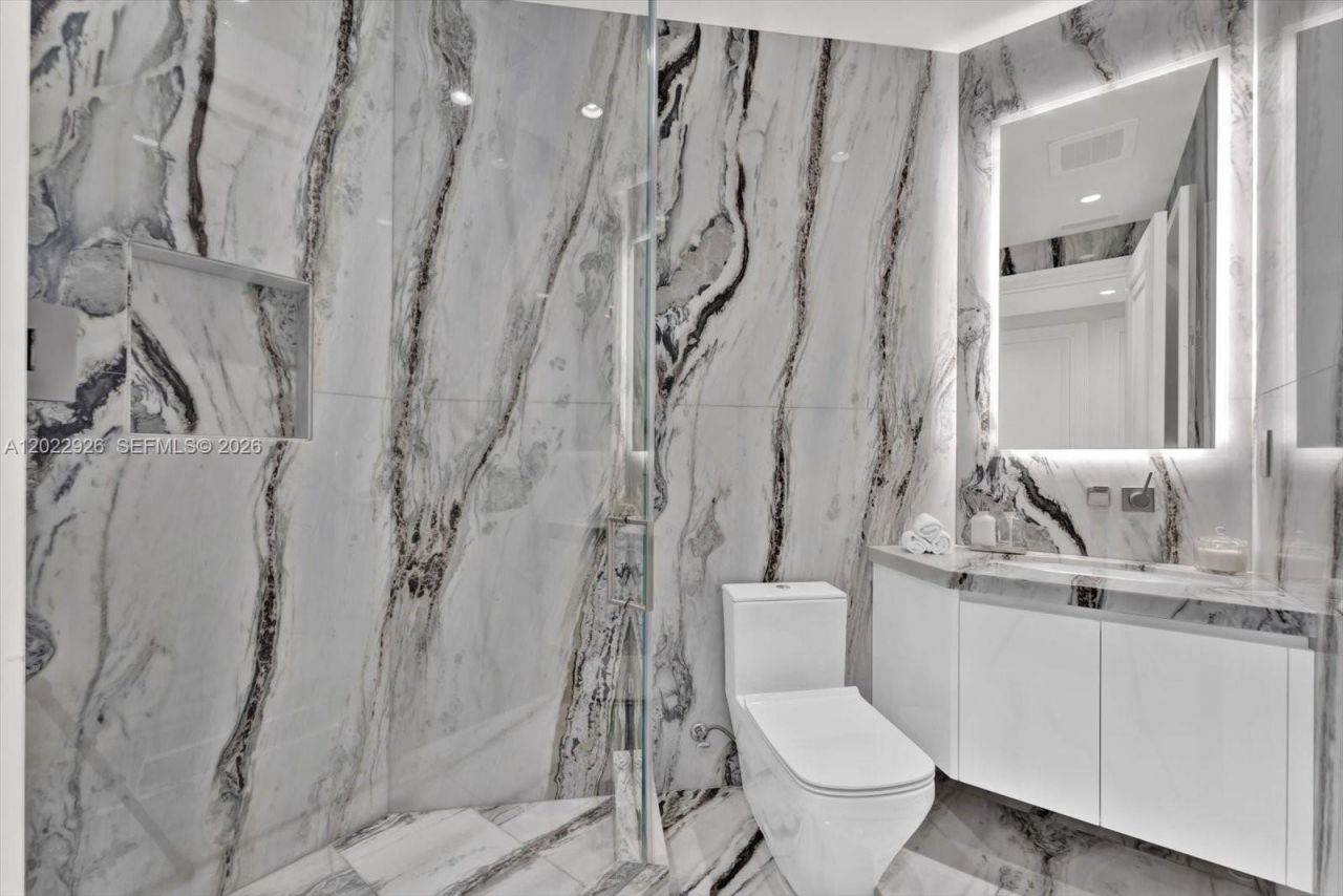 17901 Collins Ave , Unit 1801, Sunny Isles Beach, FL 33160 Photo