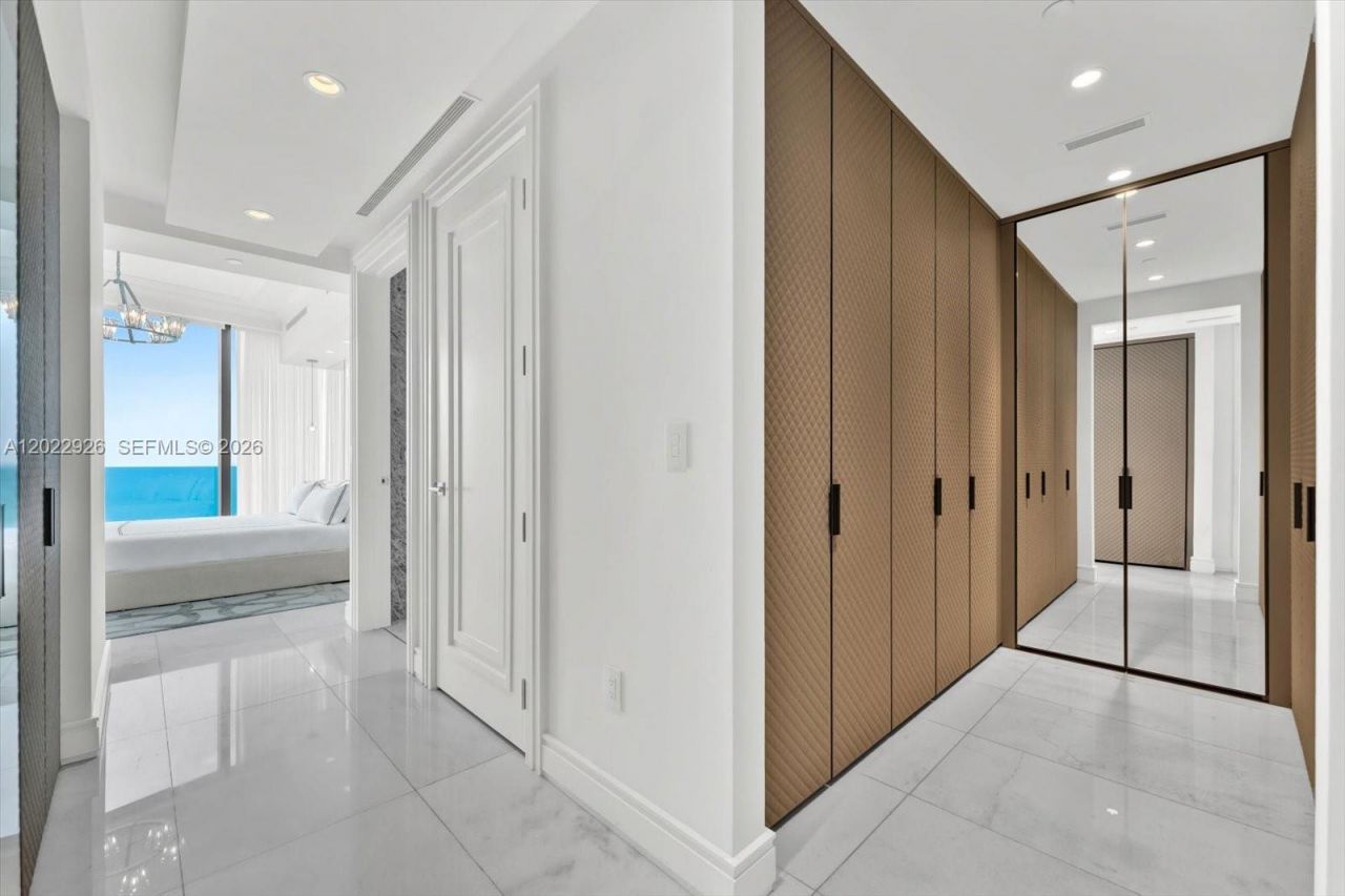 17901 Collins Ave , Unit 1801, Sunny Isles Beach, FL 33160 Photo