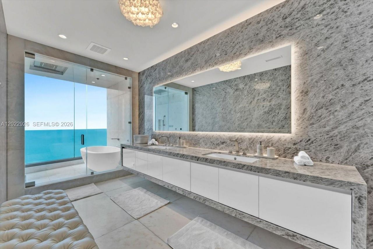 17901 Collins Ave , Unit 1801, Sunny Isles Beach, FL 33160 Photo