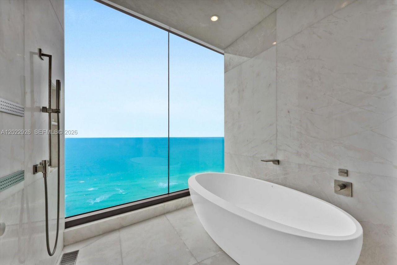 17901 Collins Ave , Unit 1801, Sunny Isles Beach, FL 33160 Photo