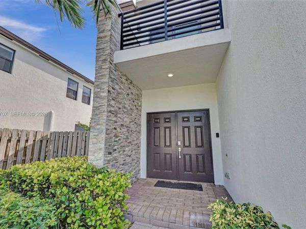 20900 NE 2nd Ct, Miami, FL 33179