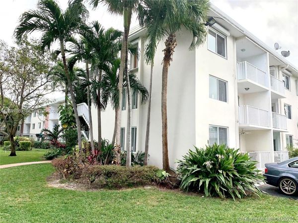240 Galen Dr , Unit 214, Key Biscayne, FL 33149