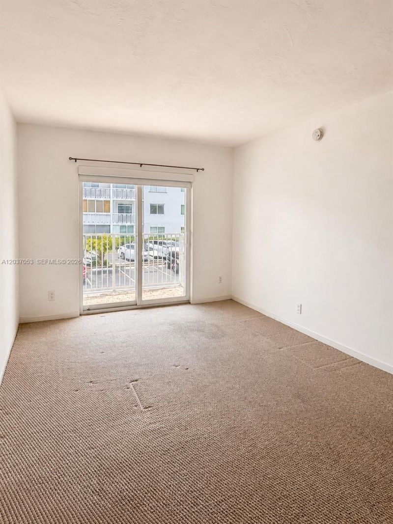 240 Galen Dr , Unit 214, Key Biscayne, FL 33149 Photo