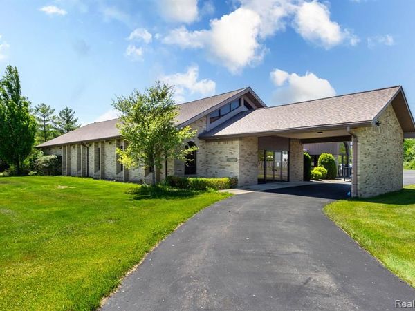 38505 Dequindre Road , Troy, MI 48083