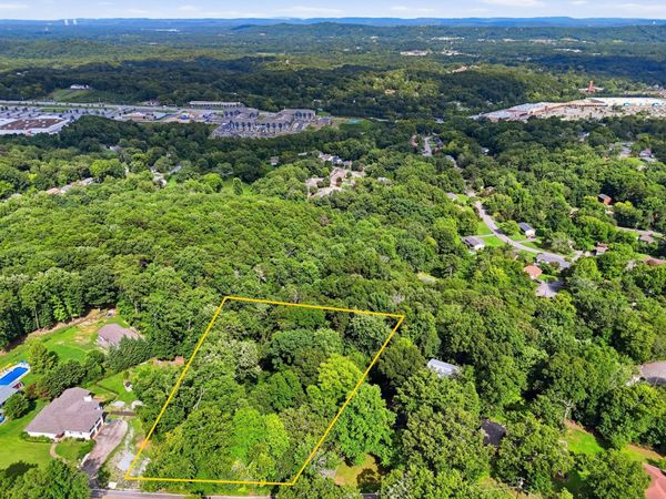 5908 Crestview Drive, Hixson, TN 37343