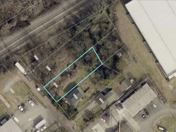 1018 Cedarwood St, Knoxville, TN 37914