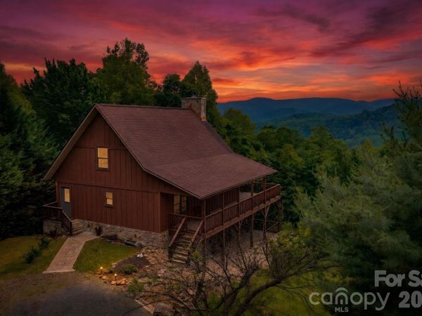 605 Valley View Drive, Purlear, NC 28665